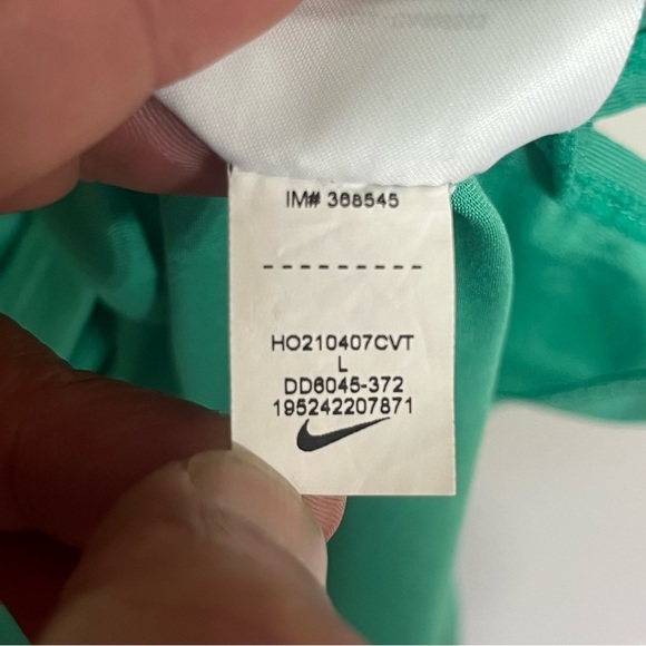 Nike Running Division Shirt Size XL Rise 365 Green Run Reflective - Picture 6 of 11